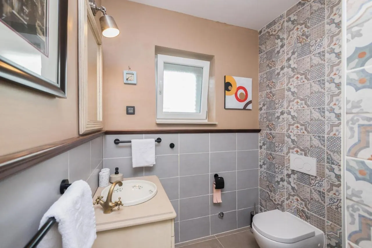 Apartment Yelica Zaton  Kroatien